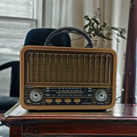 Evimdeyokyok Nostaljik Görünümlü USB SD AUX Bluetooth Destekli Solar Panelli Şarjlı - Pilli Radyo RT-834