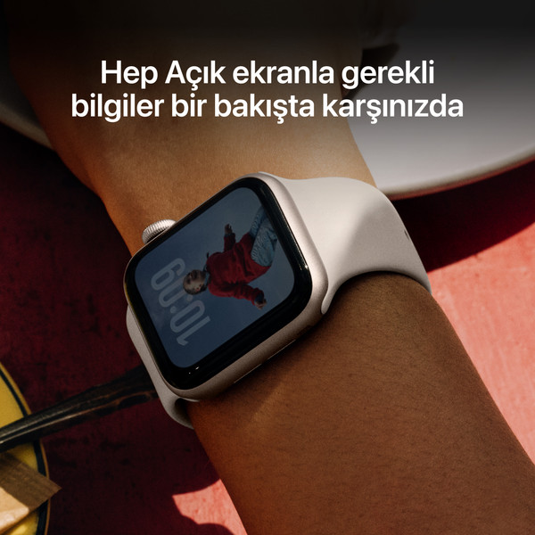 Apple Watch SE 3 GPS 44mm Yıldız Işığı Alüminyum Kasa ve Yıldız Işığı Spor Kordon - S/M