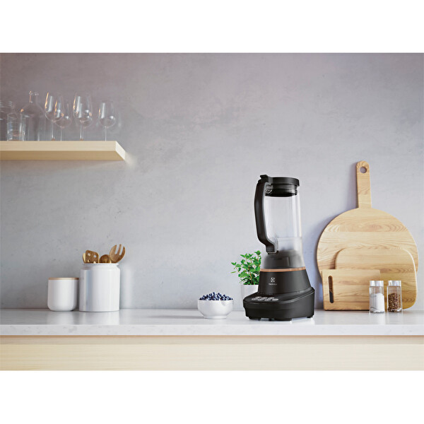 Electrolux E7TB1 4GB Smoothie Blender