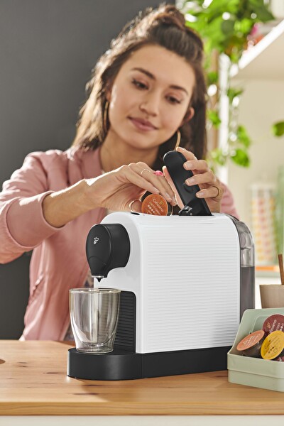 Cafissimo Pure+ Kapsüllü Beyaz Kahve Makinesi