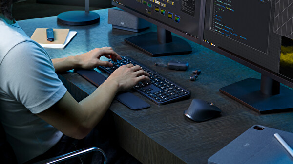 Logitech Mx Keys S Türkçe Tuş Dizimi Siyah Gelişmiş Kablosuz Klavye