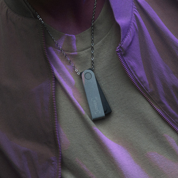 Ledger Nano S PLUS Mor Kripto Cüzdan 7