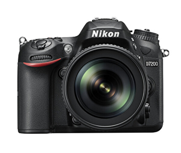 Nikon D7200 18-105MM VR Kit Dijital Fotoğraf Makinesi
