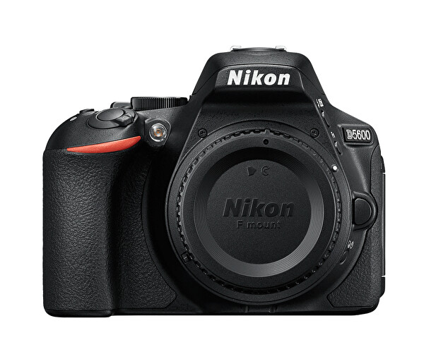 Nikon D5600 AF-P 18-55 VR Lens Kit SLR Dijital Fotoğraf Makinesi