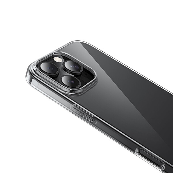 IP 16 Pro Şeffaf Silikon Kapak