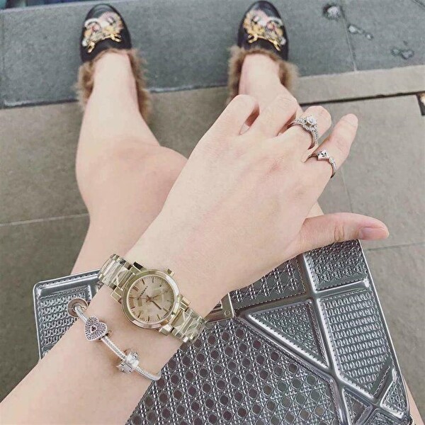 Burberry BU9234 Kadın Kol Saati