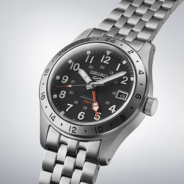 Seiko 5 Sports SSK023K Erkek Kol Saati