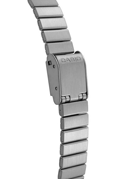 Casio Retro LA670WA-4DF Kadın Kol Saati