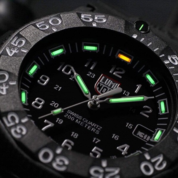 Luminox XS.3001.F Original Navy Seal 3000 Serisi Erkek Kol Saati