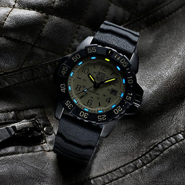 Luminox XS.3251 Erkek Kol Saati