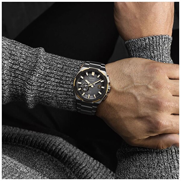 Seiko Astron SSJ026J Erkek Kol Saati
