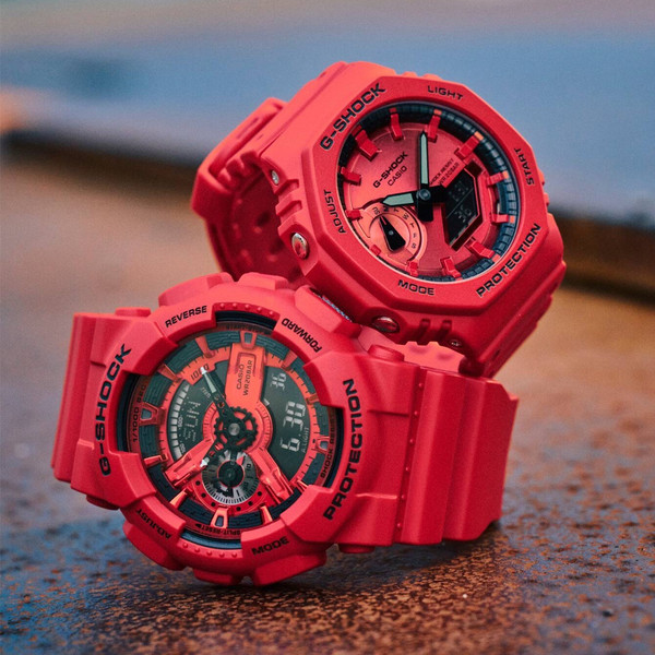 Casio GA-110RRB-4ADR G-Shock Erkek Kol Saati