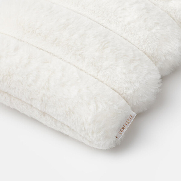 Comfyable Peluş Askılı Mini Çanta Yumuşak Suni Kürklü Mıknatıslı Kapama Telefon Çantası Pirinç