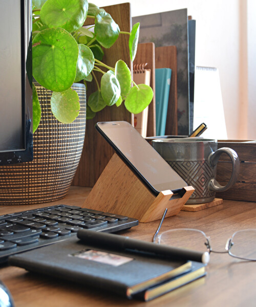 WOODSAKA Ceviz ve Akça Blok Telefon Tutucu