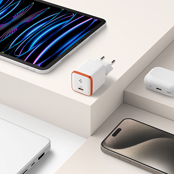 Spigen ACH08 EE301 30 W PPS Destekli Type-C to USB-C Beyaz Mini Hızlı Şarj Aleti