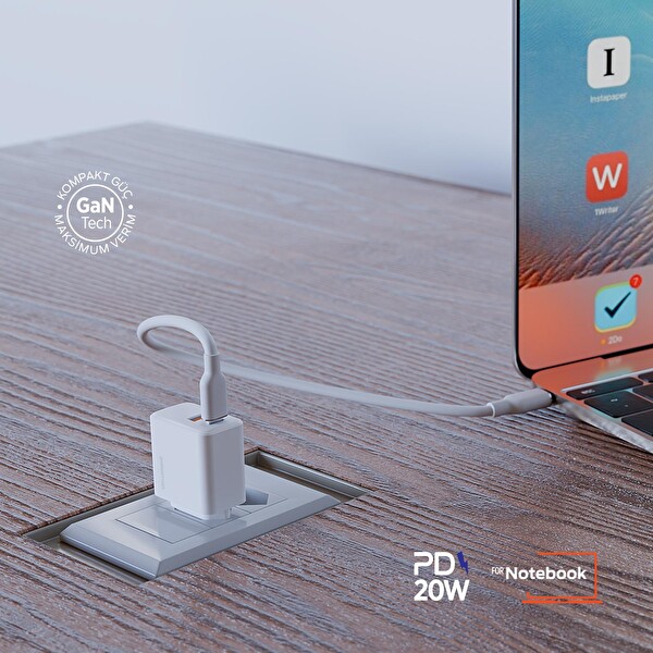 Polosmart PBS136 Hızlı 1 USB 1 PD Çıkışlı 20W Şarj Adaptörü Duvar Şarjı Beyaz