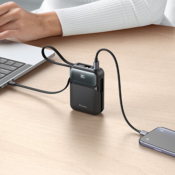 Mcdodo MC-9930 20.000 mAh 45W PD Hızlı Şarj Dahili Kablolu Powerbank Siyah