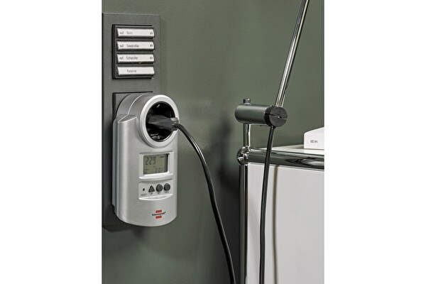 Brennenstuhl Primera Line Serisi PM 231 E Watt Ve Akım Ölçer Priz