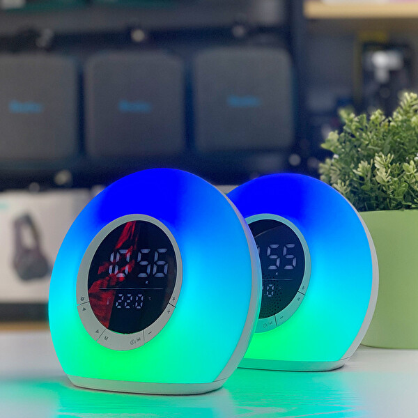 Çeşithane P11 RGB Işıklı Saatli Alarm Masaüstü TF USB FM Şarjlı Bluetooth Hoparlör