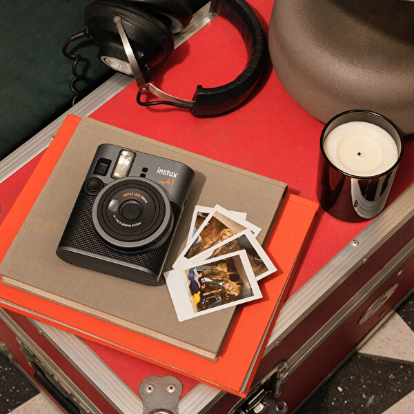 Fujifilm Instax Mini 41 Siyah Analog Şipşak Fotoğraf Makinesi 20'li Film ve Çanta Seti