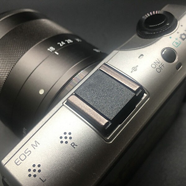 Ayex Canon Eos M / M2 / M3 / M5 / M6 / M10 Uyumlu Flaş Kızağı Kapağı