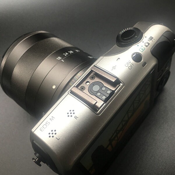 Ayex Canon Eos M / M2 / M3 / M5 / M6 / M10 Uyumlu Flaş Kızağı Kapağı