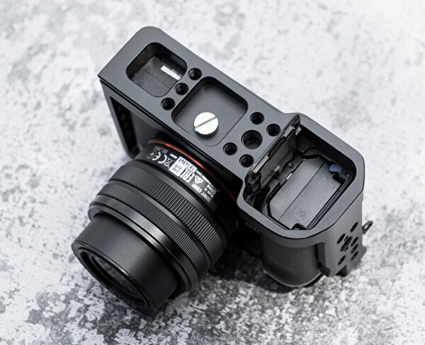 Ayex C24 Sony A7C Uyumlu Kamera Kafesi