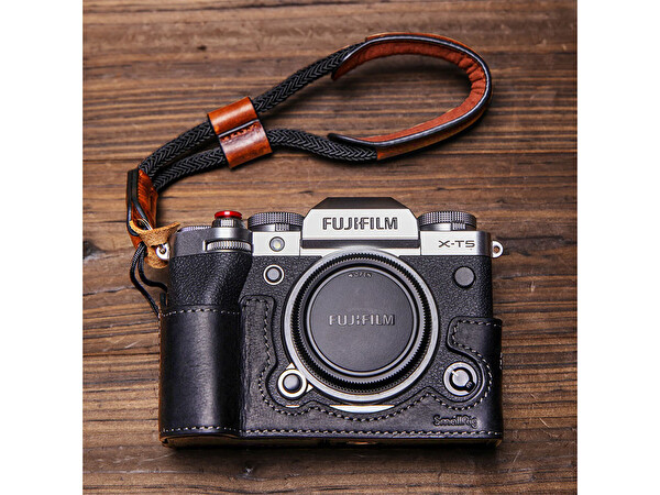 SmallRig 3927 Fuji X-T5 İçin Deri Kılıf ve Askı