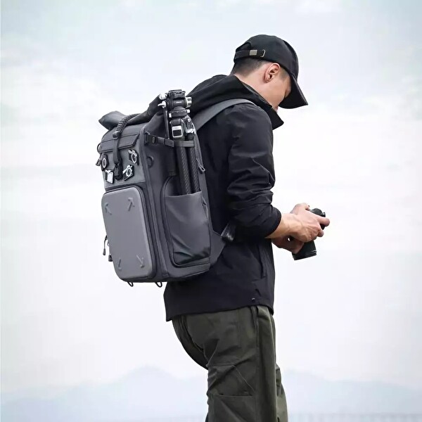 Ulanzi BP04 Hard Shell Camera Backpack 25 L