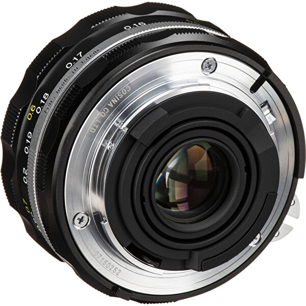 Voigtländer COLOR-SKOPAR 28mm F2.8 Ai-S Voigtlander Color-Skopar 28mm f/2.8 SL II Aspherical Nikon F