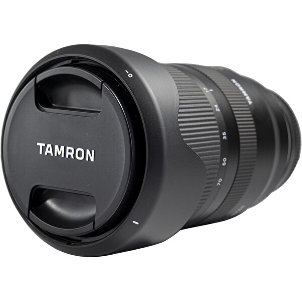 Tamron 17-70MM F/2.8 DI III-A VC RXD Fujifilm X Uyumlu Aynasız Fotoğraf Makinesi Lensi