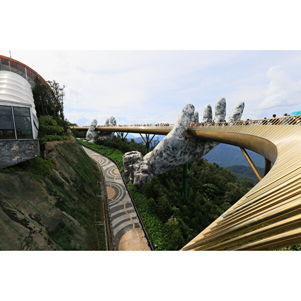 Canon RF-S 10-18 MM F/4.5-6.3 IS STM Lens (Canon Eurasia Garantili)