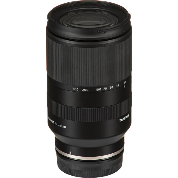 Tamron 18-300mm f/3.5-6.3 Di III-A VC VXD Nikon Z Fotoğraf Makinesi Lensi