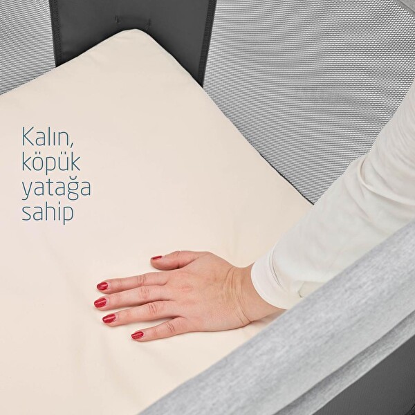 Maxi-Cosi Iris 2'si Bir Arada Beyond Graphite Eco Anne Yanı Beşik ve Taşınabilir Çift Katlı Park Yatak