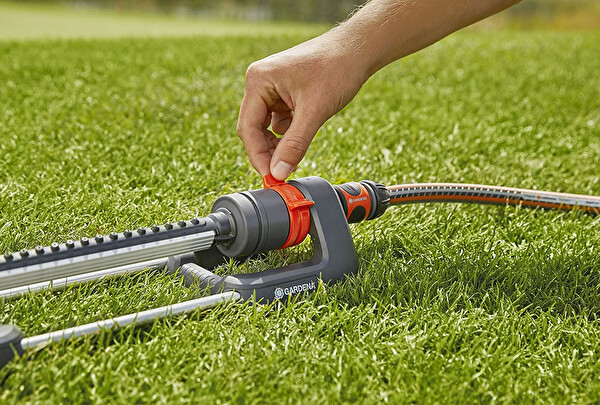 Gardena 18702 Salınımlı Çim Sulama Fıskiyesi