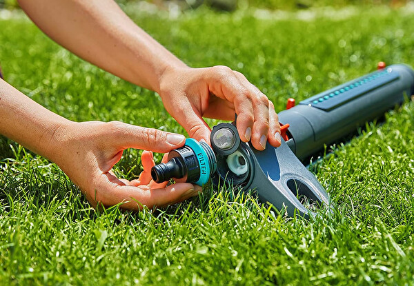 Gardena 18714 Aquazoom Çim Fıskiyesi