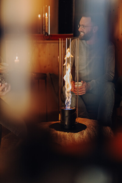 Höfats Spin 1500 Siyah Silindir Formlu Masaüstü Şömine