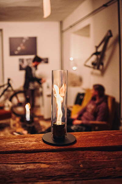 Höfats Spin 90 Siyah Silindir Formlu Masaüstü Şömine