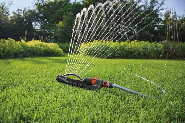 Gardena 18720 Salınımlı Çim Sulama Fıskiyesi