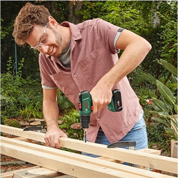 Bosch EasyDrill 18V-40 2.0 Ah Tek Akülü Delme Vidalama Makinesi