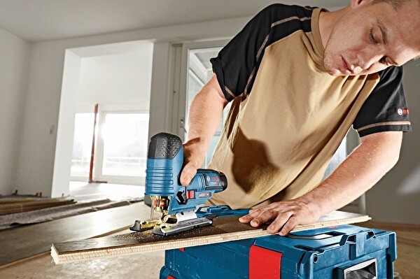 Bosch GST 12V-70 Professional Akülü Dekupaj Testere (Akü ve Şarj Cihazı Dahil Değildir) - 06015A1001