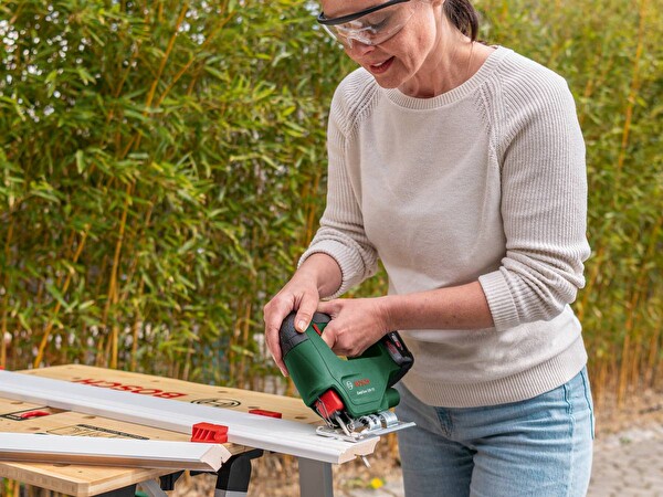 Bosch EasySaw 18V-70 Dekupaj Testeresi