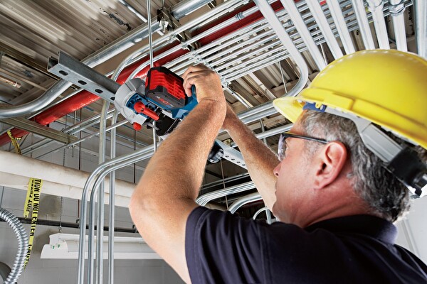 Bosch Professional GCB 18V-63 (Solo) Akülü Bant Testere Makinesi