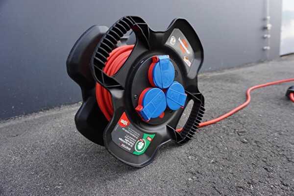 Brennenstuhl Rubber Gum Serisi IP44 Lisanslı 10 Metre Uzatmaya Sahip H07RN-F 3G1.5 Makaralı Kablo