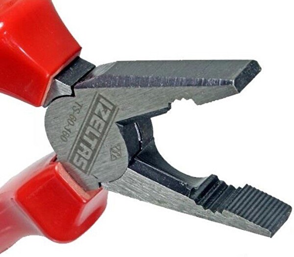 İzeltaş 3020 Kombine Pense Opak İzole 200 MM