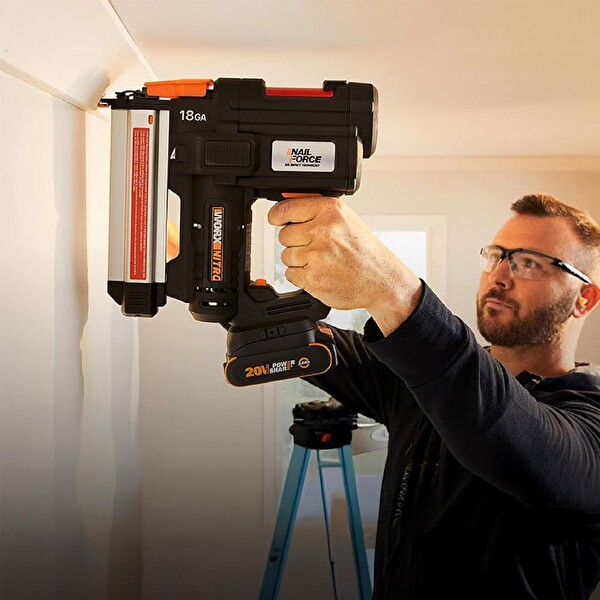 Worx WX842 20Volt/2.0Ah Li-ion 15-50 MM Profesyonel Şarjlı Çivi Çakma Makinesi ve 2700 Adet Yedek Çivi