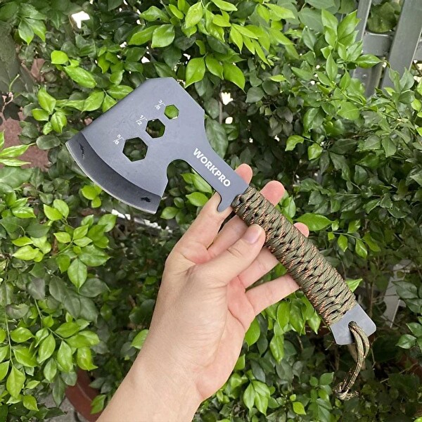 Workpro WP383002 250 MM Çok Fonksiyonlu Kamp Baltası - Magnezyum Ateşleyici