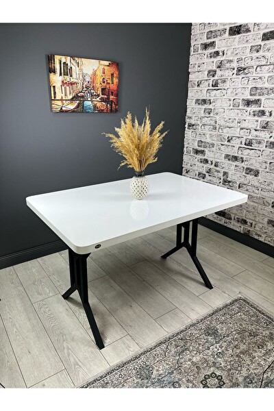 Hey Modüler Mobilya Handan Kavisli Köşe Metal Siyah Ayaklı 110x70 CM Beyaz Siyah Masa