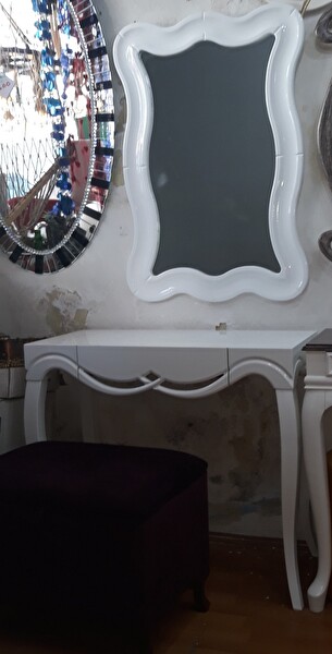 Bengi Ticaret Dresuar 17646 Cnc Kabartma Dalga Ayna Çerçev Kayın Aslan Ayak Parlk Beyaz El Yapı