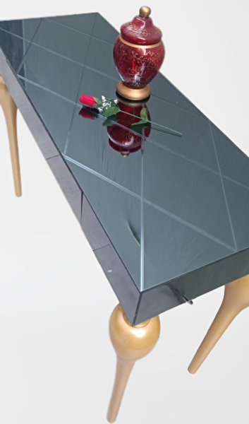 Bengi Ticaret Dresuar 18098 Tombul Kayın Parlak Gold Renk Siyah Füme Ayna Kaplı Çektirme Çekmec